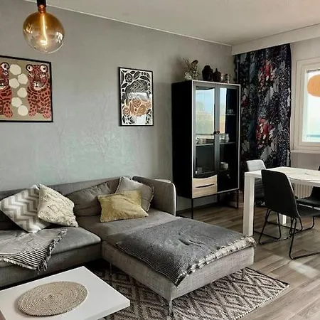 Peaceful Center Apartment *