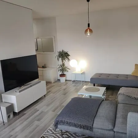 Peaceful Center Apartman *